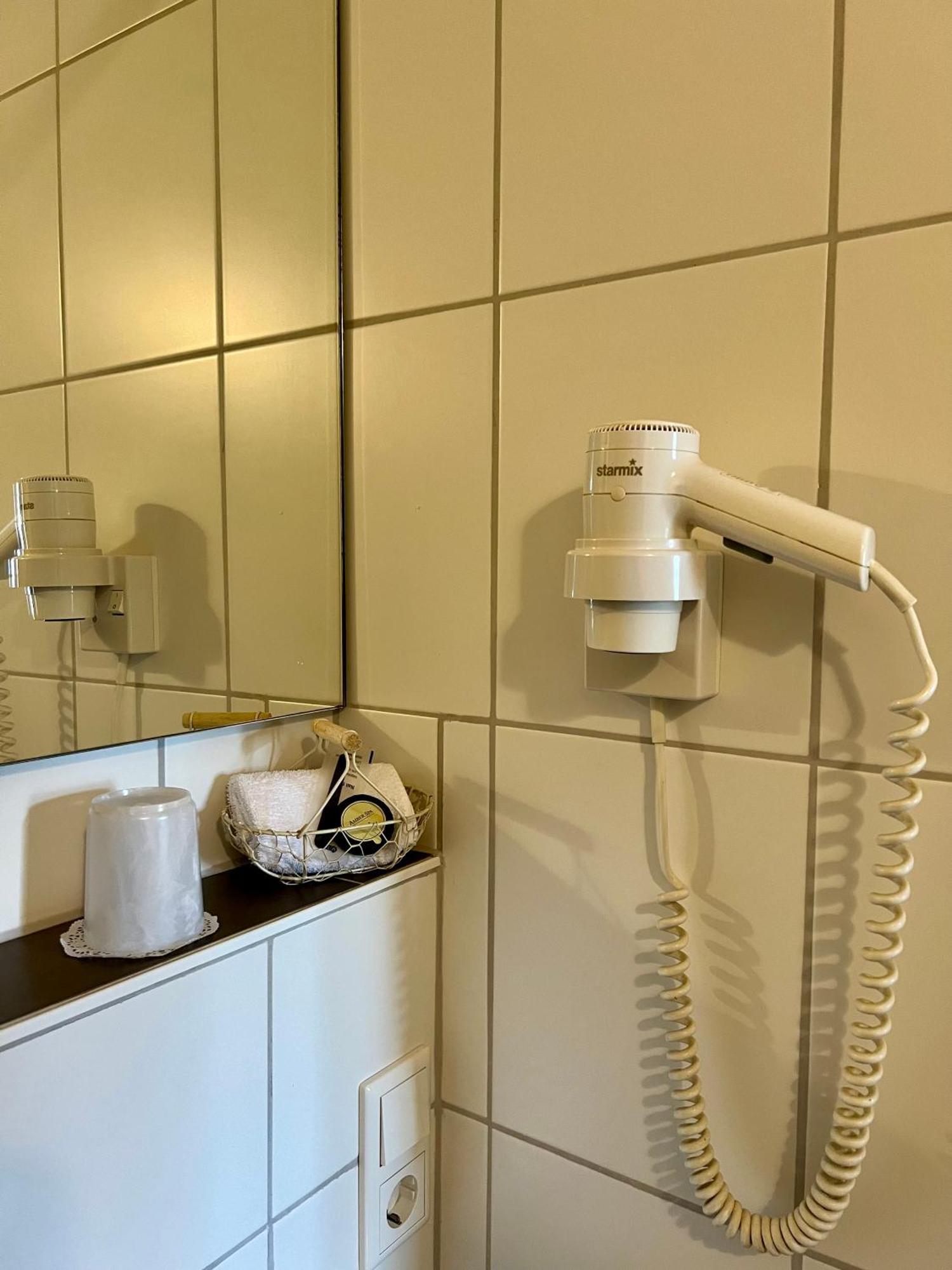 Hetzel'S Hotelchen Olpe bei Meschede エクステリア 写真