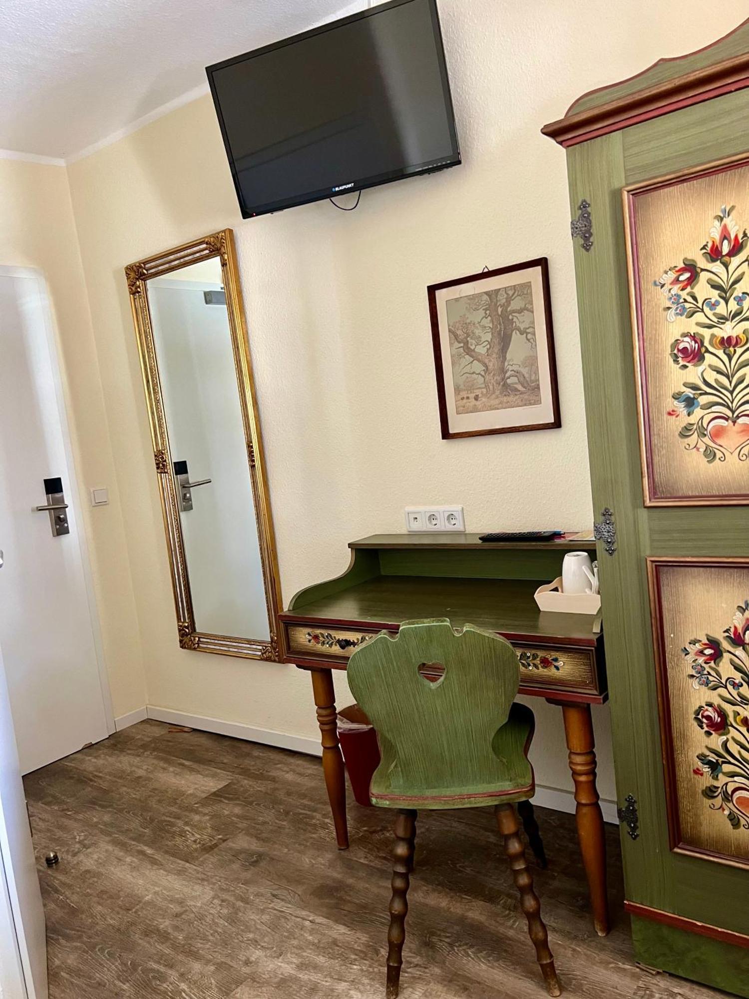 Hetzel'S Hotelchen Olpe bei Meschede エクステリア 写真